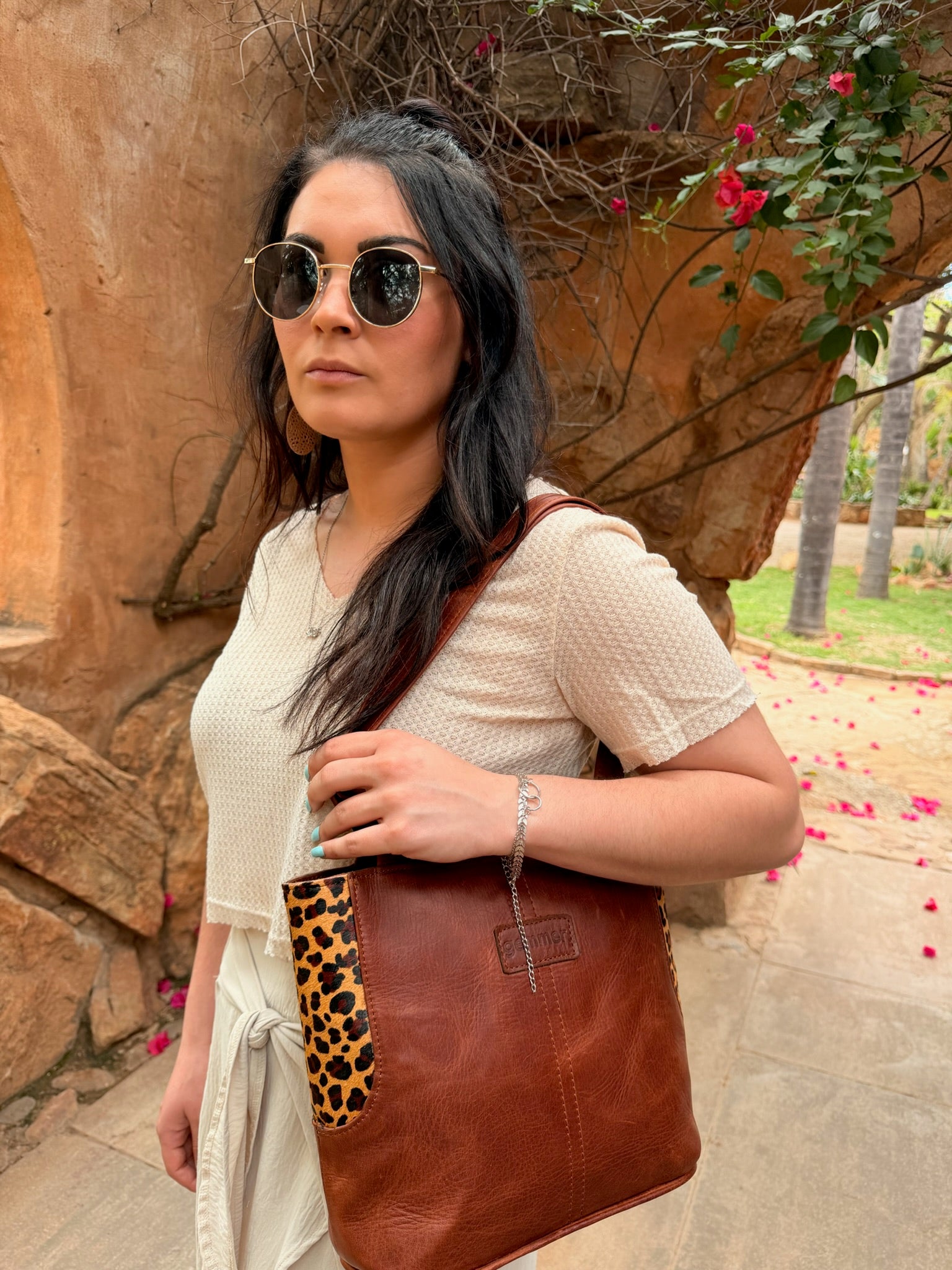 Cathy Handbag – Lifestyle Photo – Lady Carrying Tobacco Leather Bag