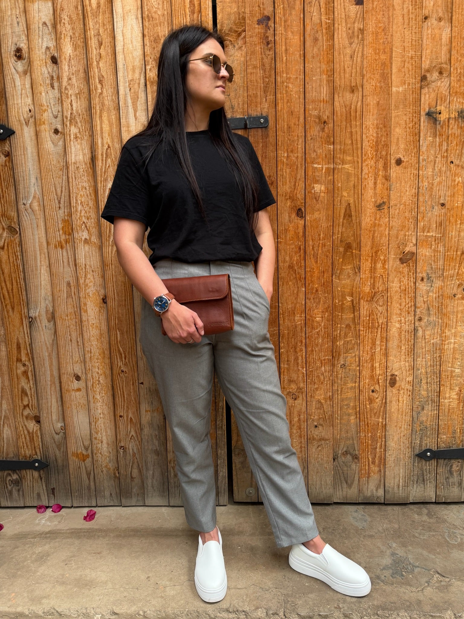 Proto Bag – Lifestyle Photo – Lady Carrying Tobacco Leather Bag